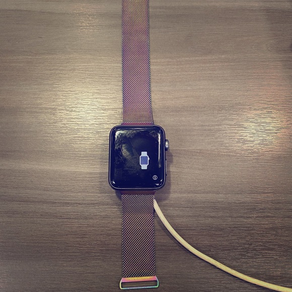 Apple Watch Series 3 - Picture 1 of 4